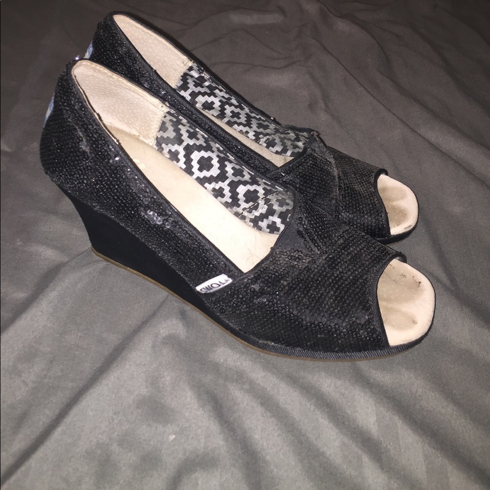 TOMS Black Sequined Wedge