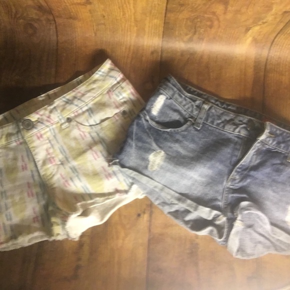 Bundle! 2 pairs of shorts! Denim and Striped set. - Picture 2 of 5