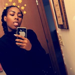 Meet your Posher, Välentine