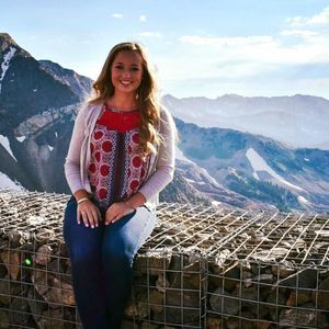 Meet your Posher, Chloe