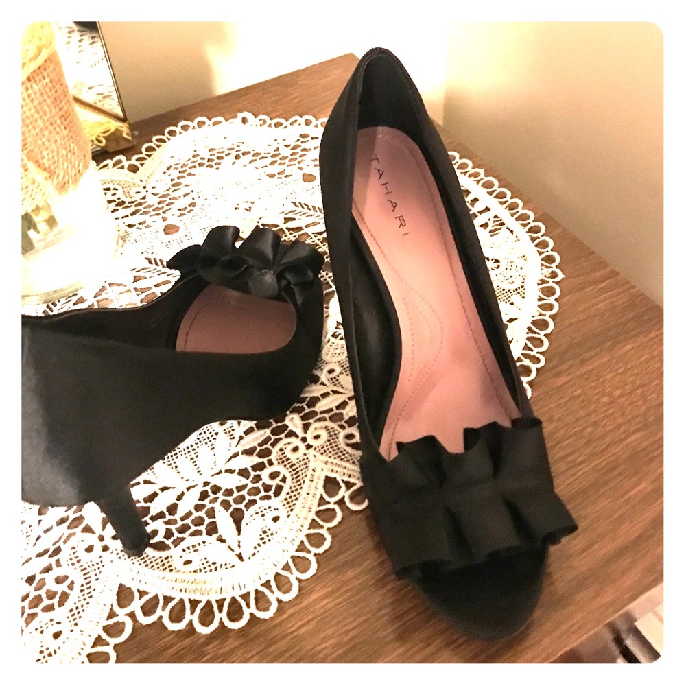 Black open toe
