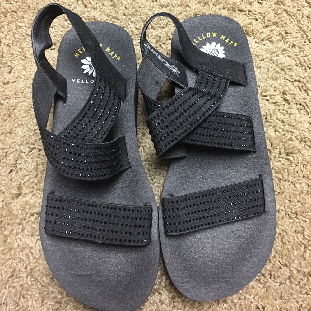 Cushioned thick sole sandals👡👡👡👡👡