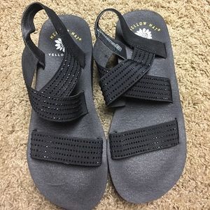 Cushioned thick sole sandals👡👡👡👡👡