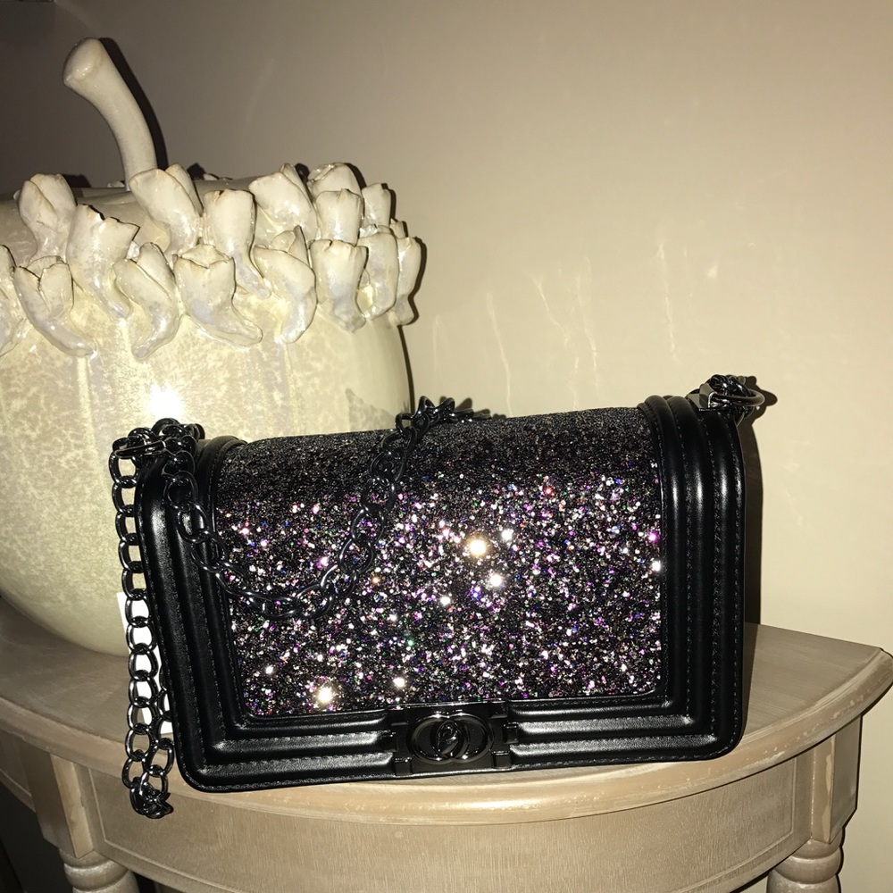 Black sparkle bag sale 🚨