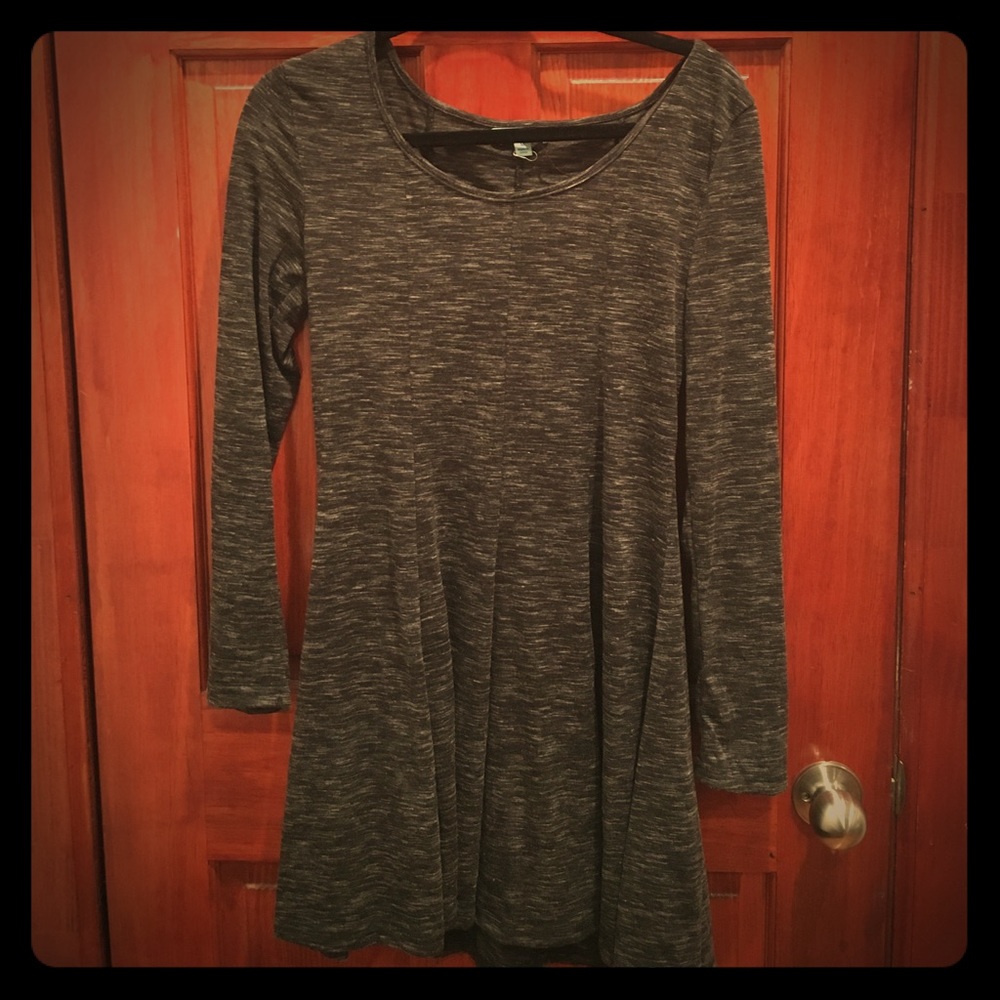 Grey/black lightweight long sleeve dress