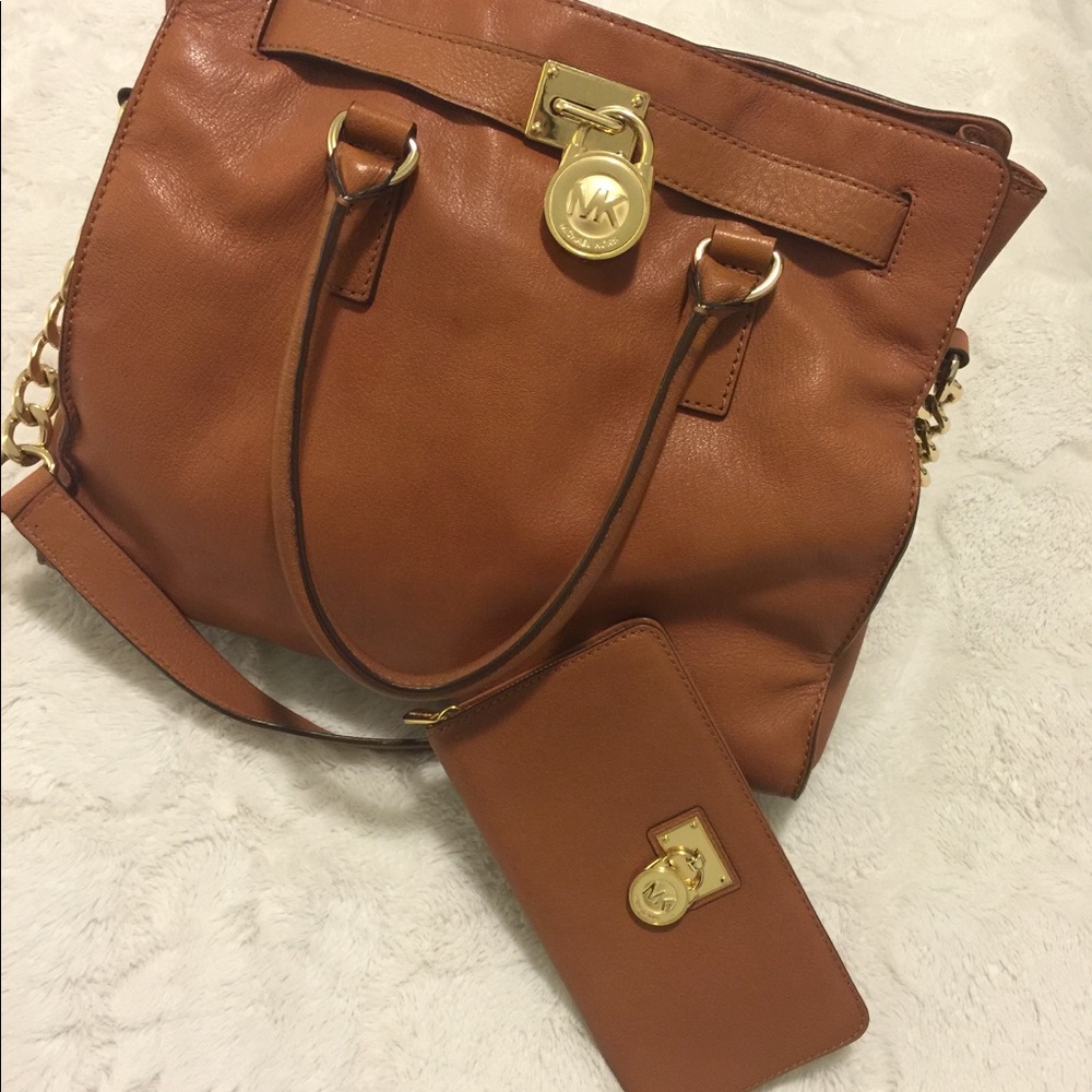 MK large shoulder bag