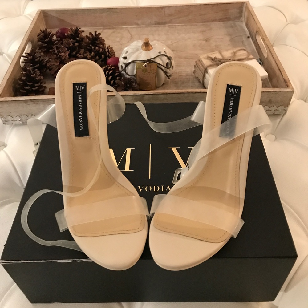 Size 5 Merah Vodianova Lucite Heel