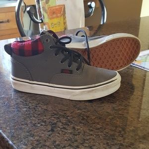 Kids Vans high top winter shoes