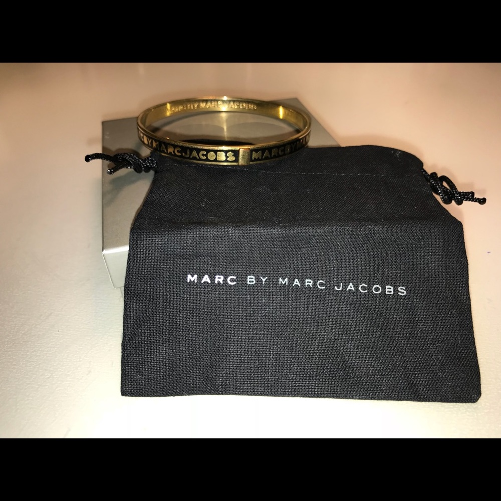 Marc Jacobs skinny logo bangle