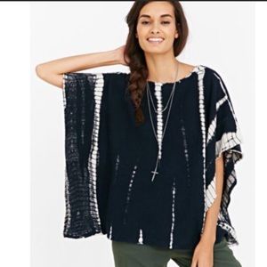 Ecote Tie-Dye Poncho/Urban Outfitters