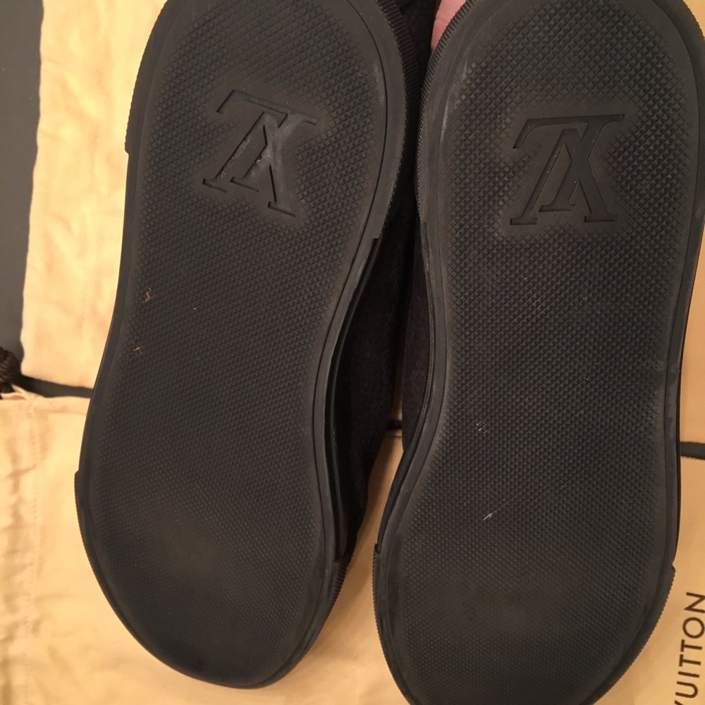 Louis Vuitton Women’s Hightop Zipper Back Sneakers - Picture 3 of 8