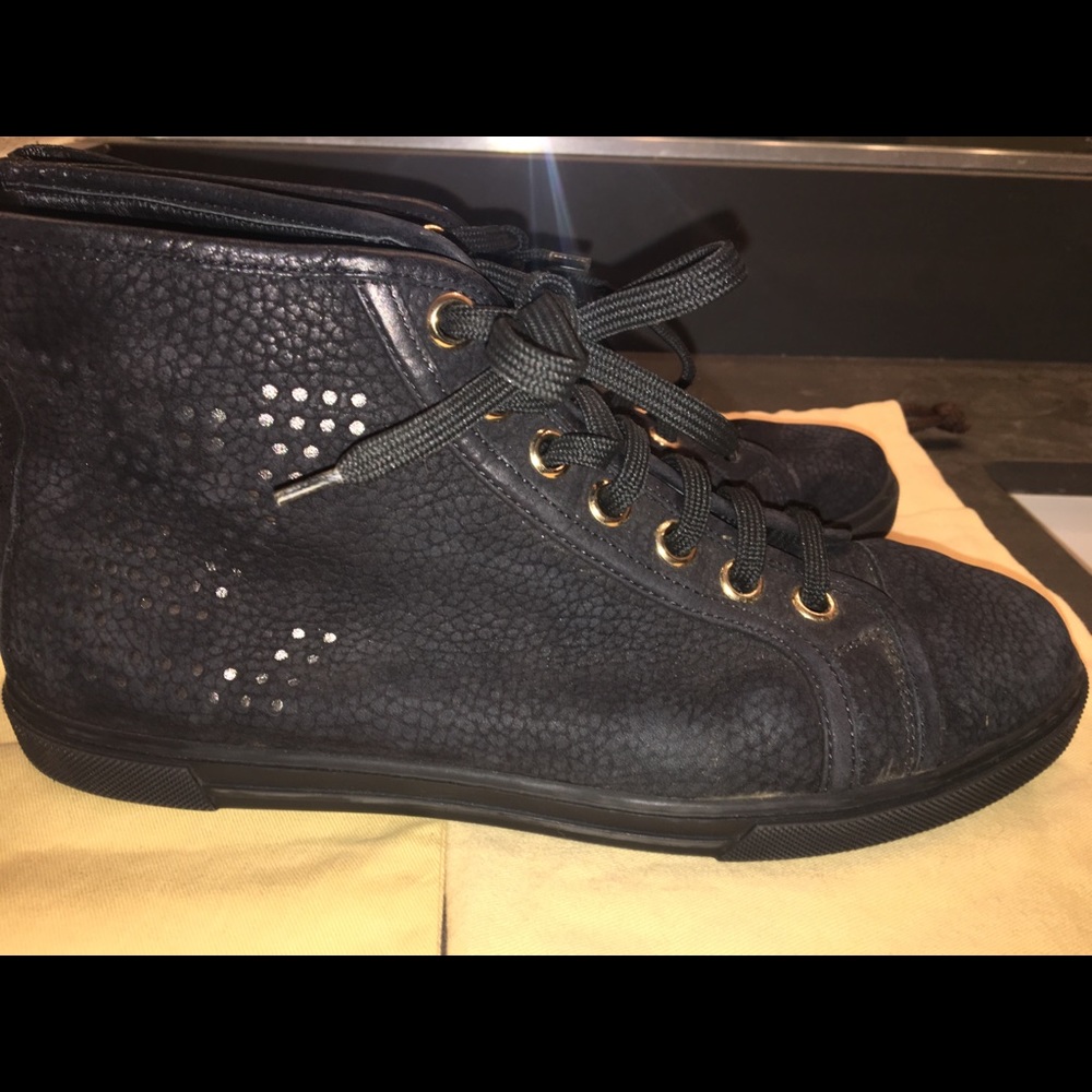 Louis Vuitton Women’s Hightop Zipper Back Sneakers - Picture 7 of 8