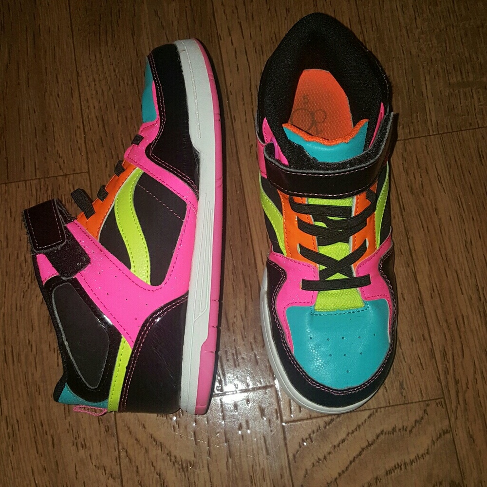 Op size 5 neon high-tops