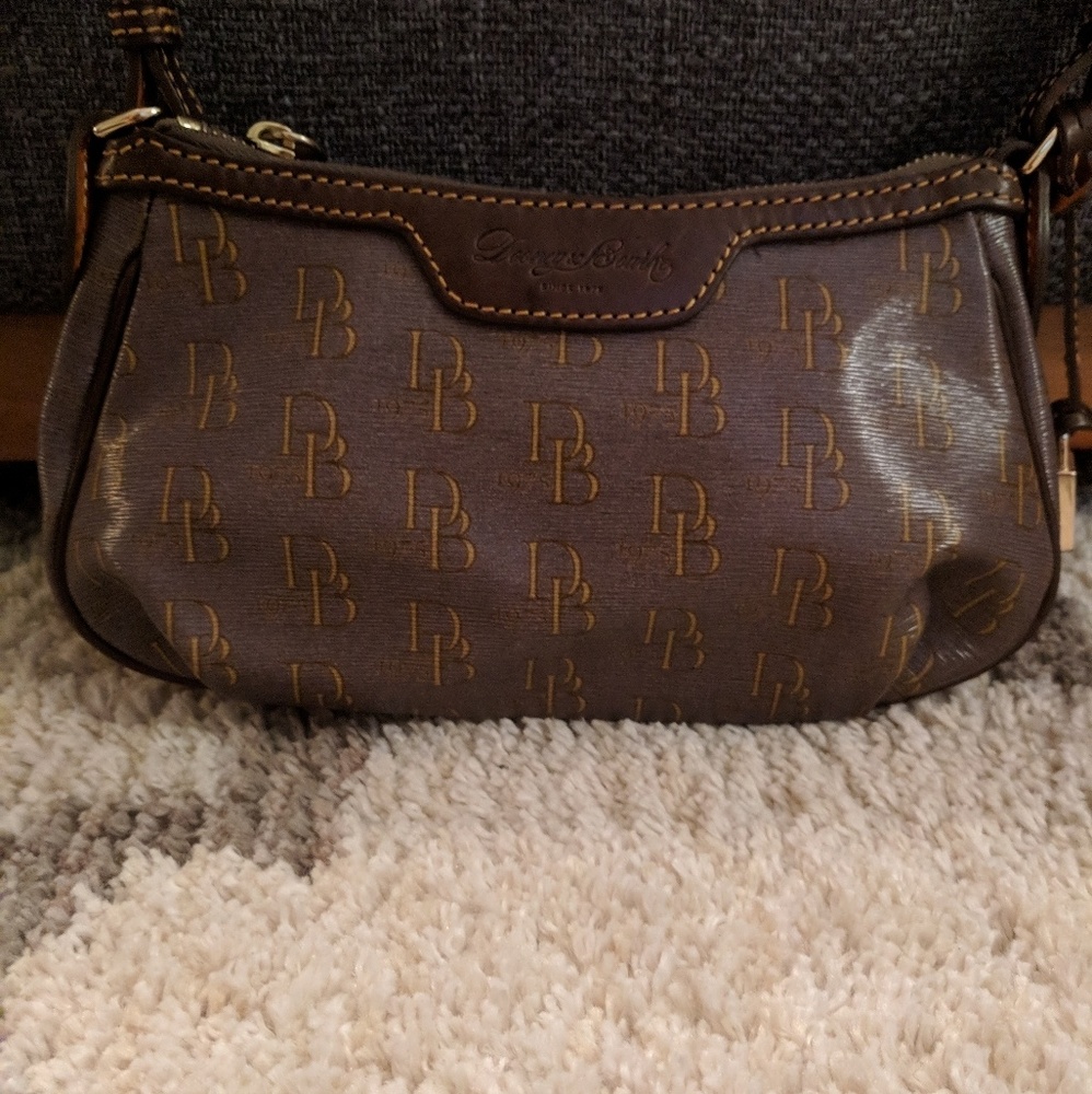 Dooney & Bourke small purse