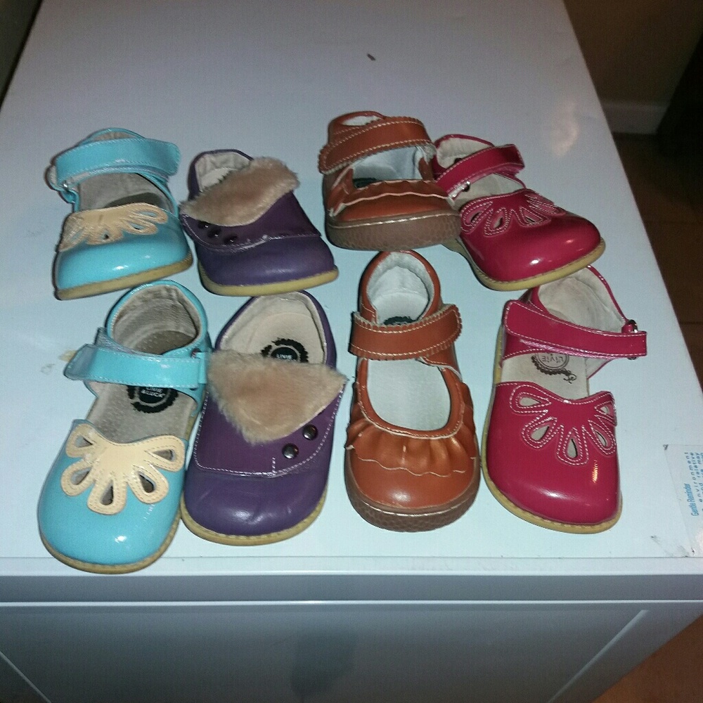 Livie and Lucas size 8, blue petal or purple queen