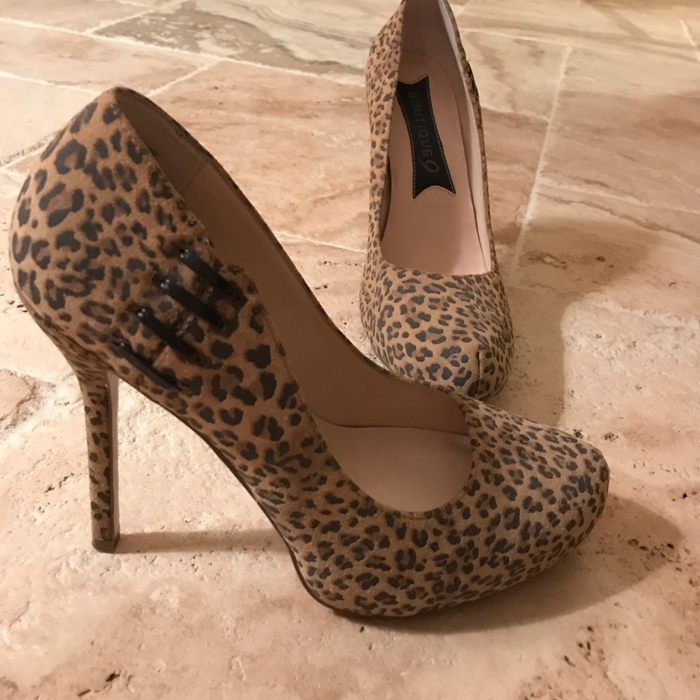 Boutique 9 cheetah Print Suede pumps Size 9