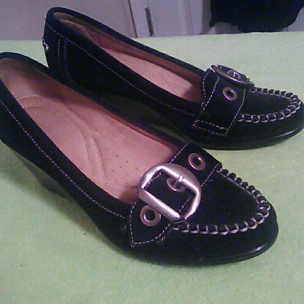 Black leather heels