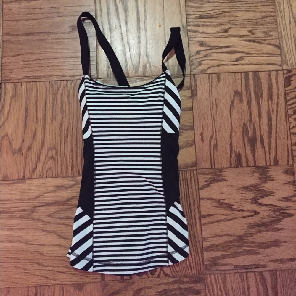 Lululemon tank