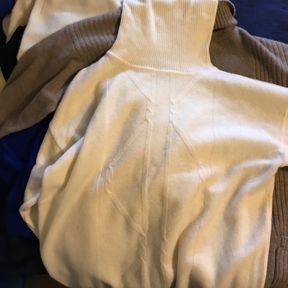 Sportwhirl %100 CASHMEREsweaters - Picture 3 of 4