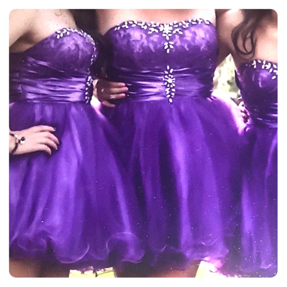 Stunning formal dress with corset back size Med