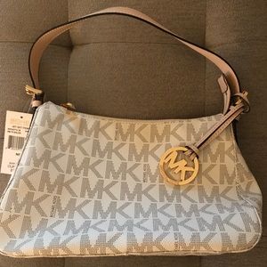 Michael Kors Jet Set Item - White Small Shoulder
