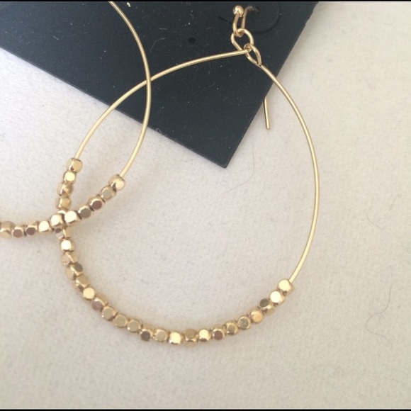 Gold niOr dangle earrings NWT!! - Picture 3 of 3