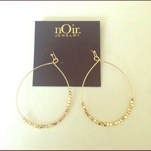 Gold niOr dangle earrings NWT!!