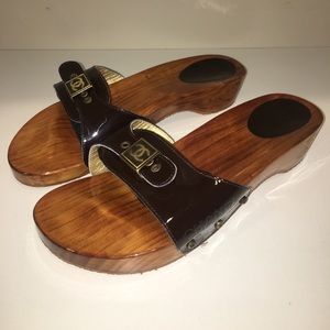 CHANEL wood mule sandals - brand new