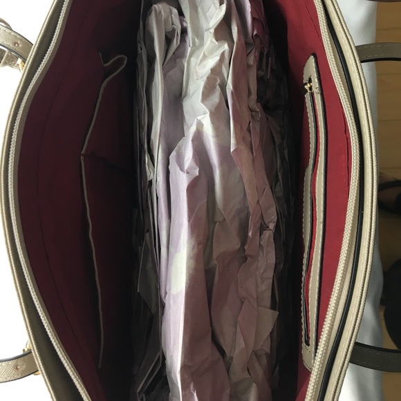 Tote Nude with Gray Undertone - Picture 3 of 6