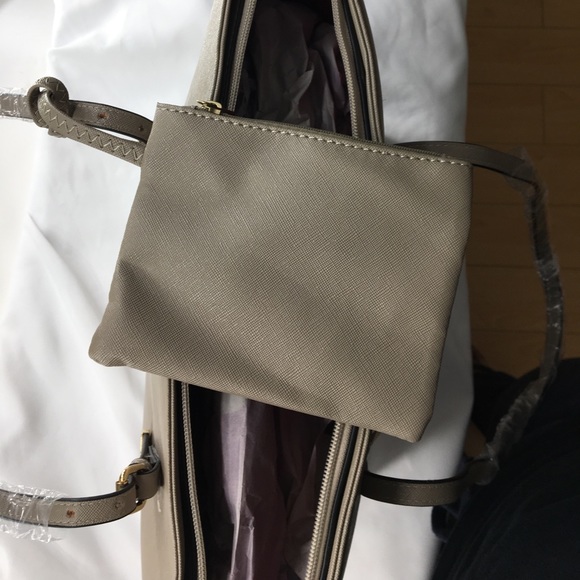 Tote Nude with Gray Undertone - Picture 4 of 6