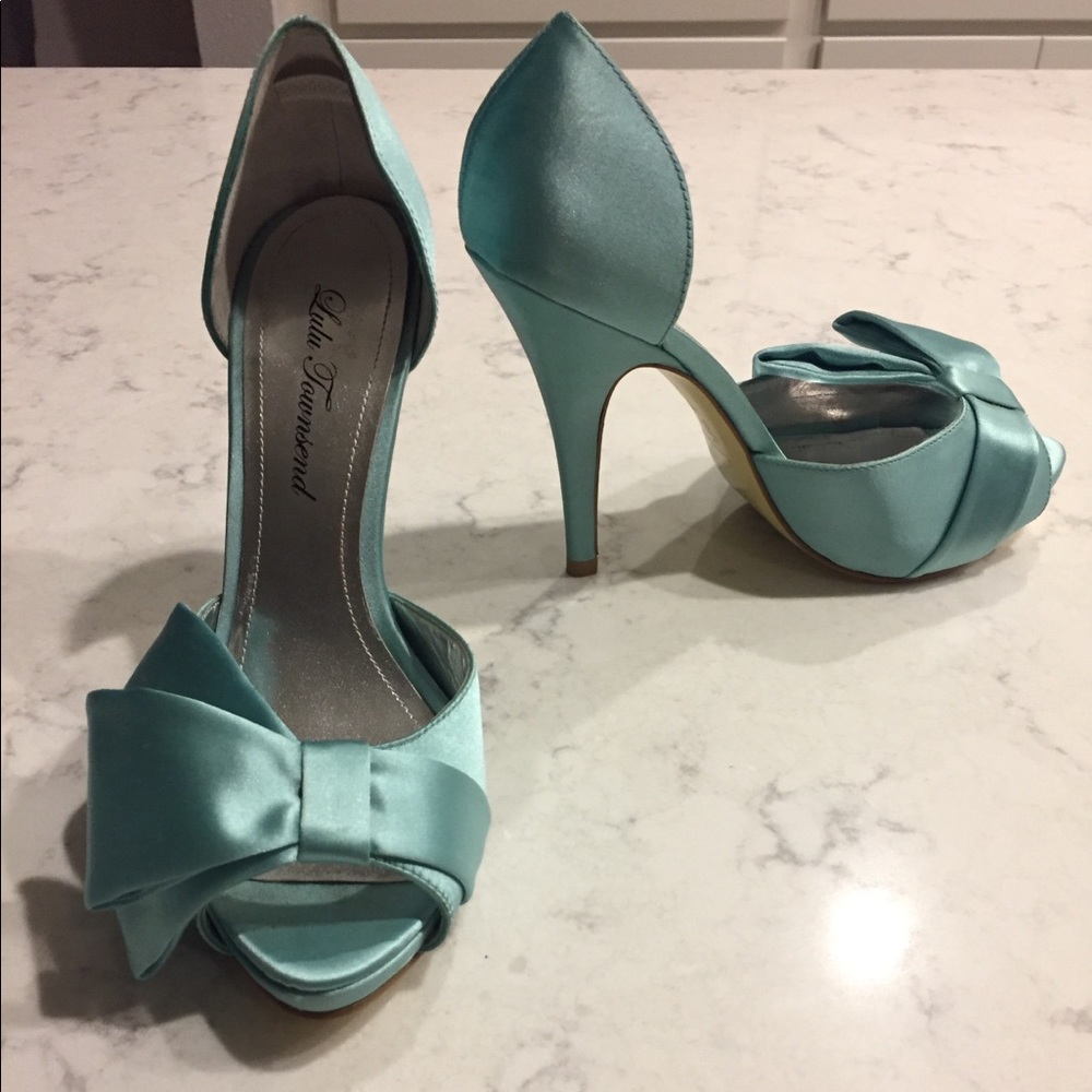 🎀 Lulu Townsend satin teal platform heels w bow