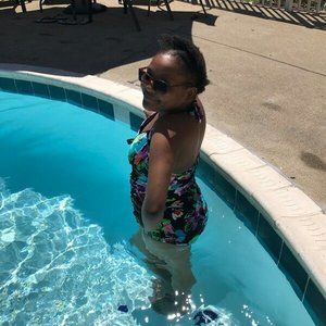 Meet your Posher, Camesa