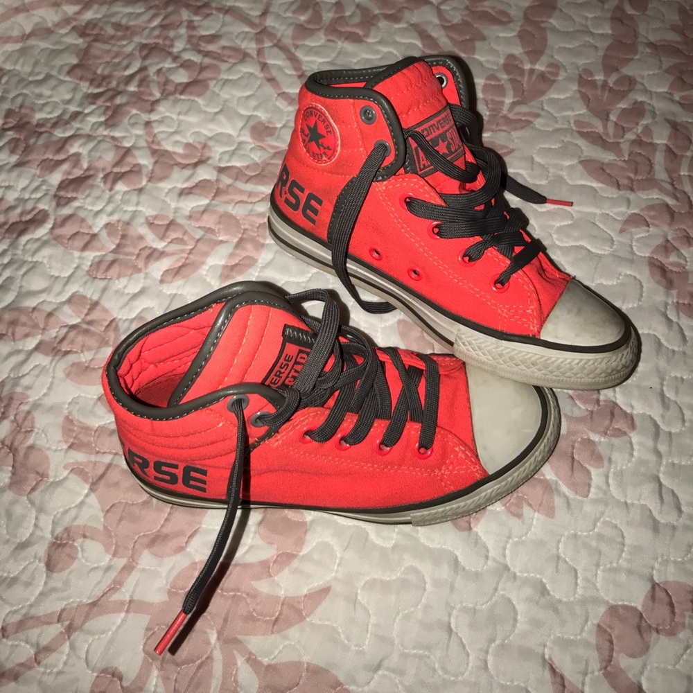 Youth converse all star high top shoes (unisex)