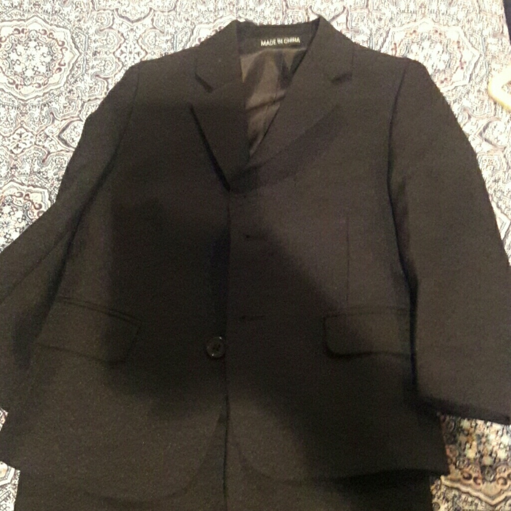 Black 2 piece kid suit