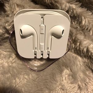 Apple EarPods