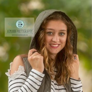 Meet your Posher, Lainey