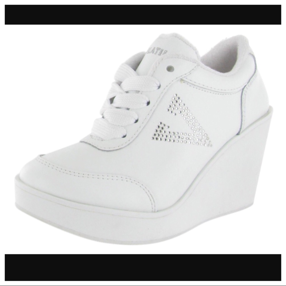 Volatile Sneaker.
