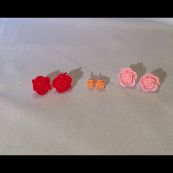 Light Pink Flower Earrings - Picture 3 of 3