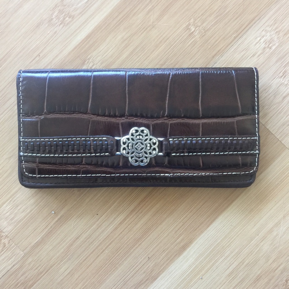 Brighton wallet