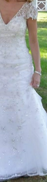 Maggie Sottero wedding dress - Picture 4 of 8