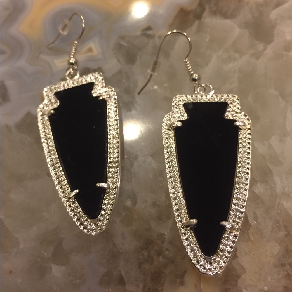 Black with silver arrowhead earrings