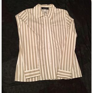 Jones New York Blouse w/Back Pleats