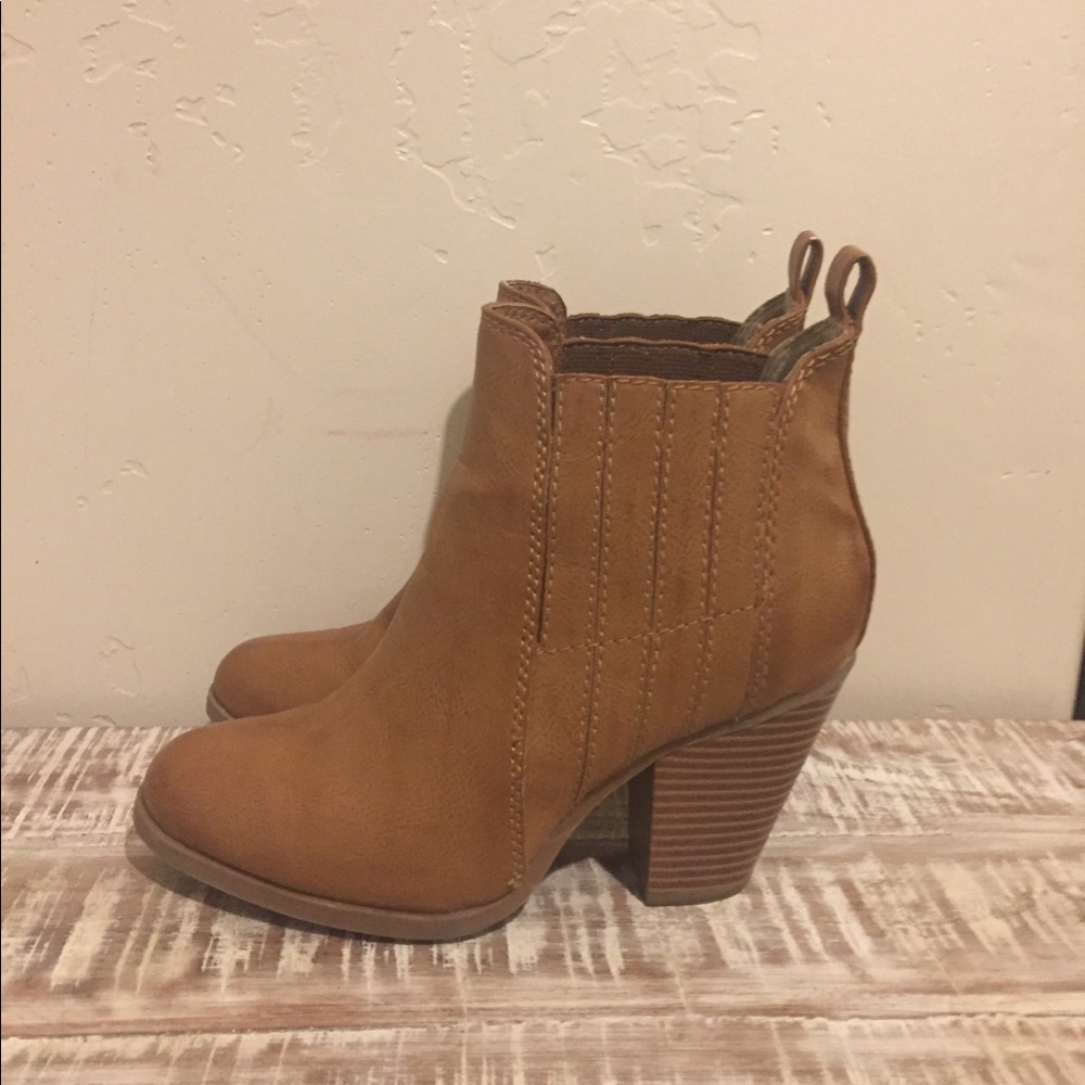 Francesca’s booties