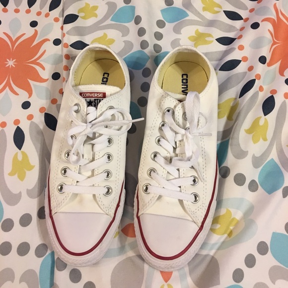 Converse Shoes - ☃️SALE☃️Converse Chuck Taylors