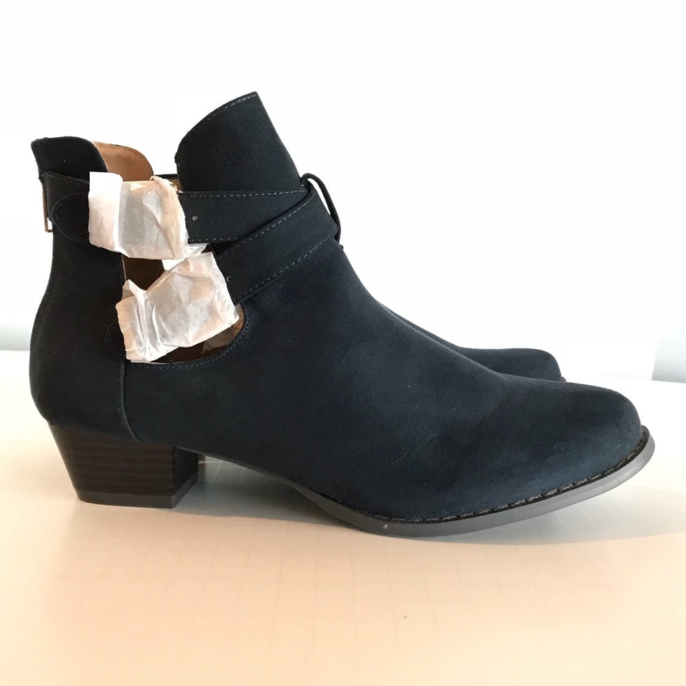NIB Navy And Gold Buckle Bootie - Picture 4 of 6