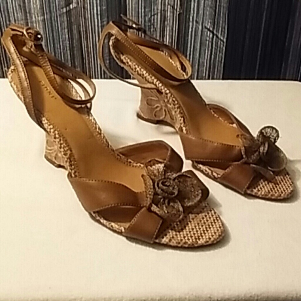 Fioni ladies wedges
