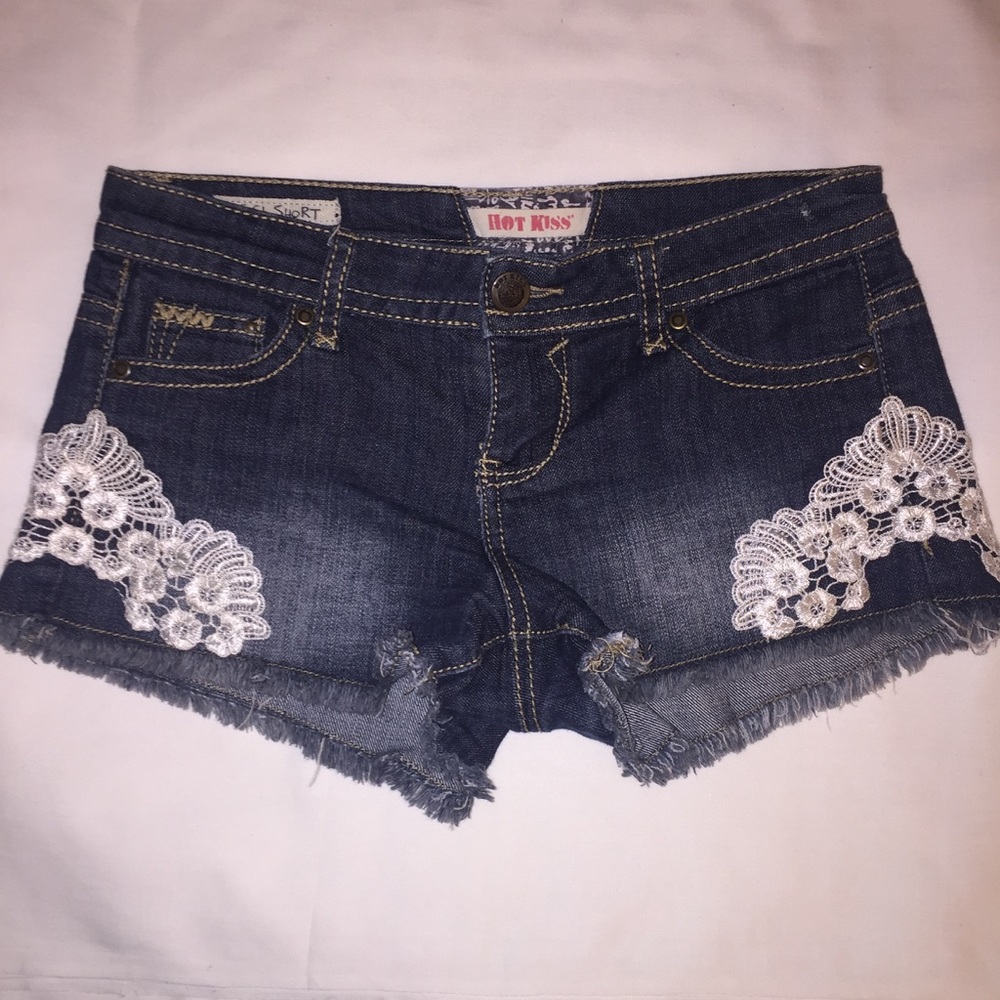 Hot Kiss. Cici shorts. Denim.