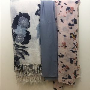 3 scarves!🌹