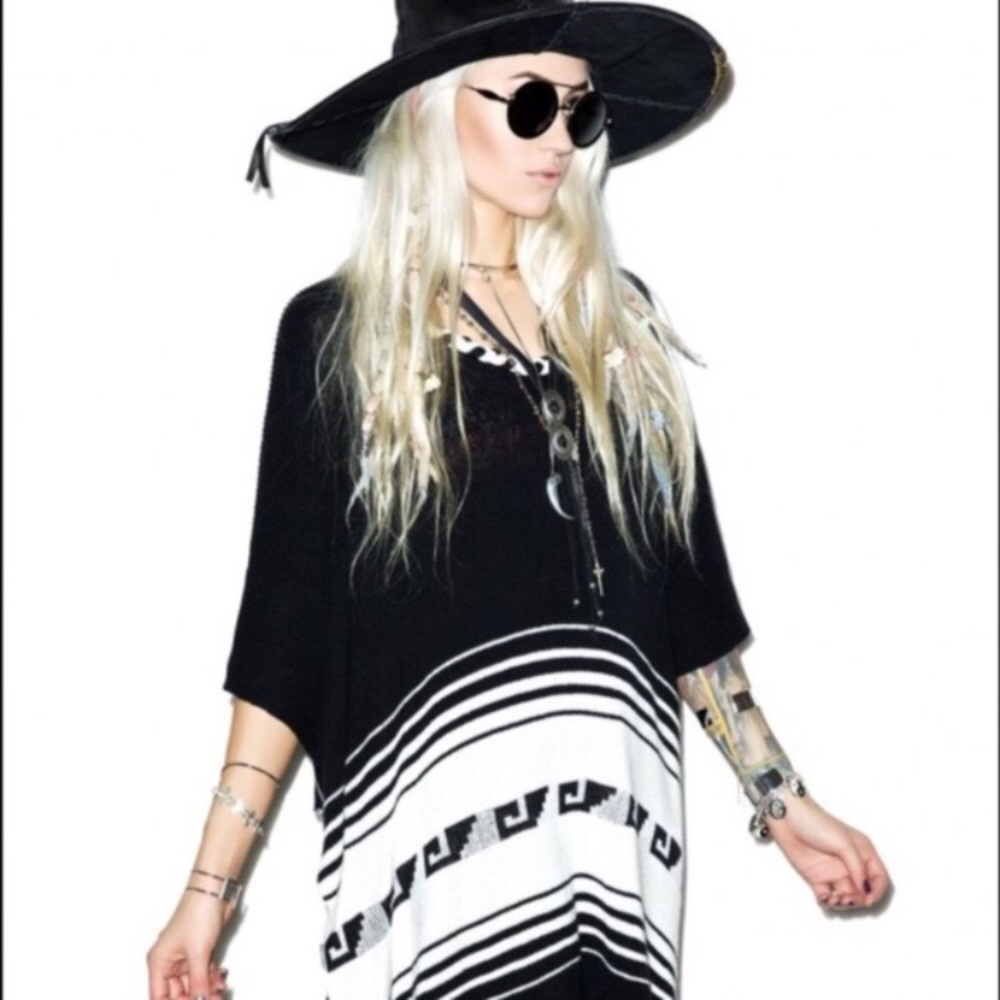 💋WILDFOX 💋NWT poncho! Brand new!