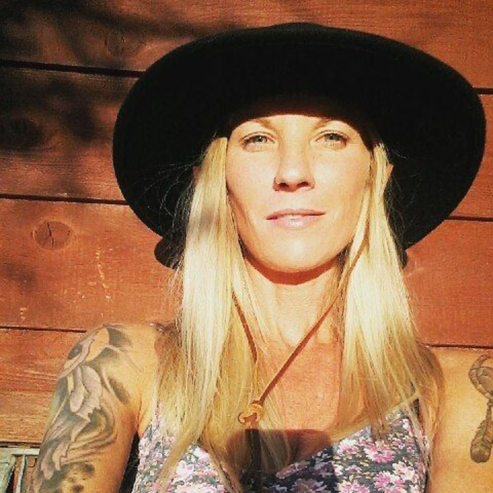 Meet your Posher, Jennie